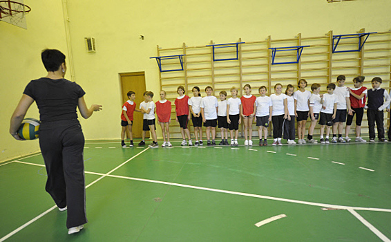 Учитель физ-ры: Контакт с детьми прописан в моих прямых обязанностях