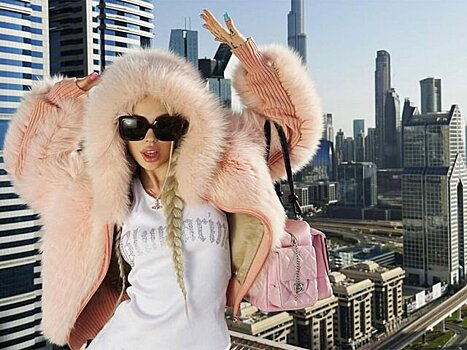 ФНС приостановила все операции по банковским счетам певицы Инстасамки – СМИ