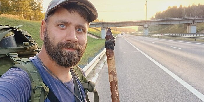 Ел сверчков, пил воду из реки и снял 35 серий кино. Как путешественник из Самары прошел 1000 км пешком? Интервью