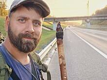 Ел сверчков, пил воду из реки и снял 35 серий кино. Как путешественник из Самары прошел 1000 км пешком? Интервью
