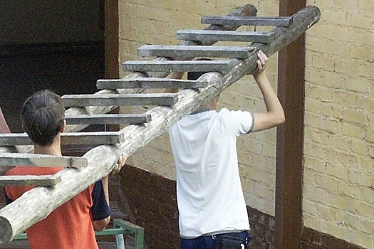 В лицее Нижнекамска рассказали о подростке, напавшем на уборщицу