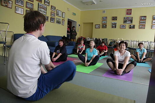 Для столичных пенсионеров могут организовать бесплатные занятия йоги
