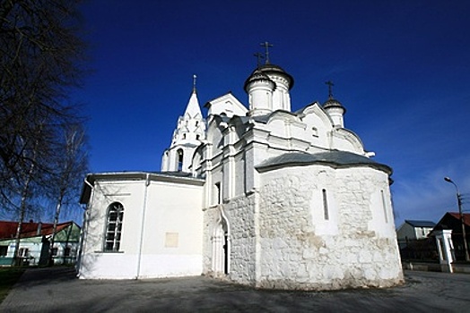 Жителей и гостей Подмосковья приглашают посетить православные церкви и храмы на Пасху