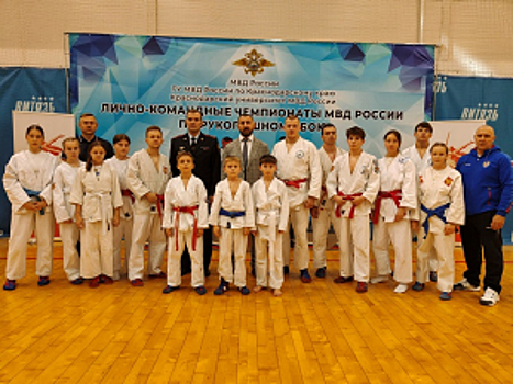 В Краснодарском крае полицейские провели для детей мастер-класс по рукопашному бою