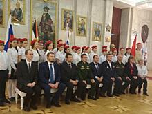 Школьников из ТиНАО приняли в Юнармию