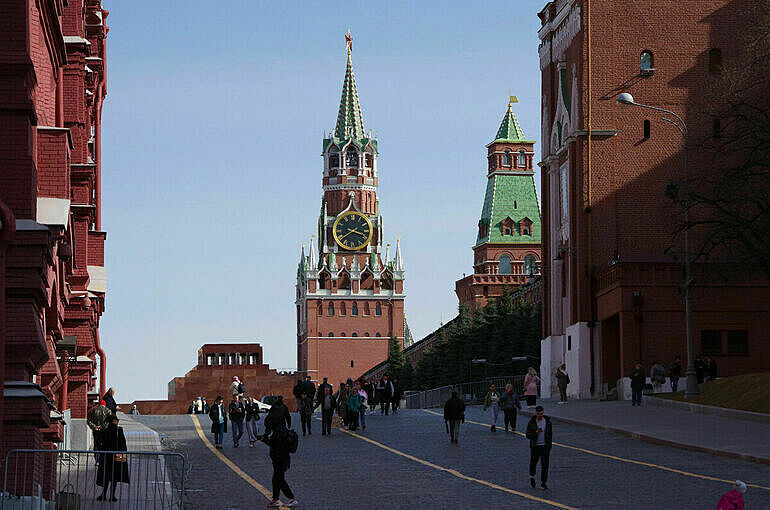 Что ценнее — Московский Кремль или Костромская слобода?