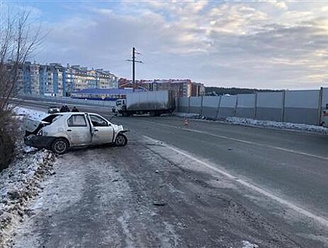 В Красноярском районе в ДТП на "встречке" пострадали водитель и пассажирка иномарки