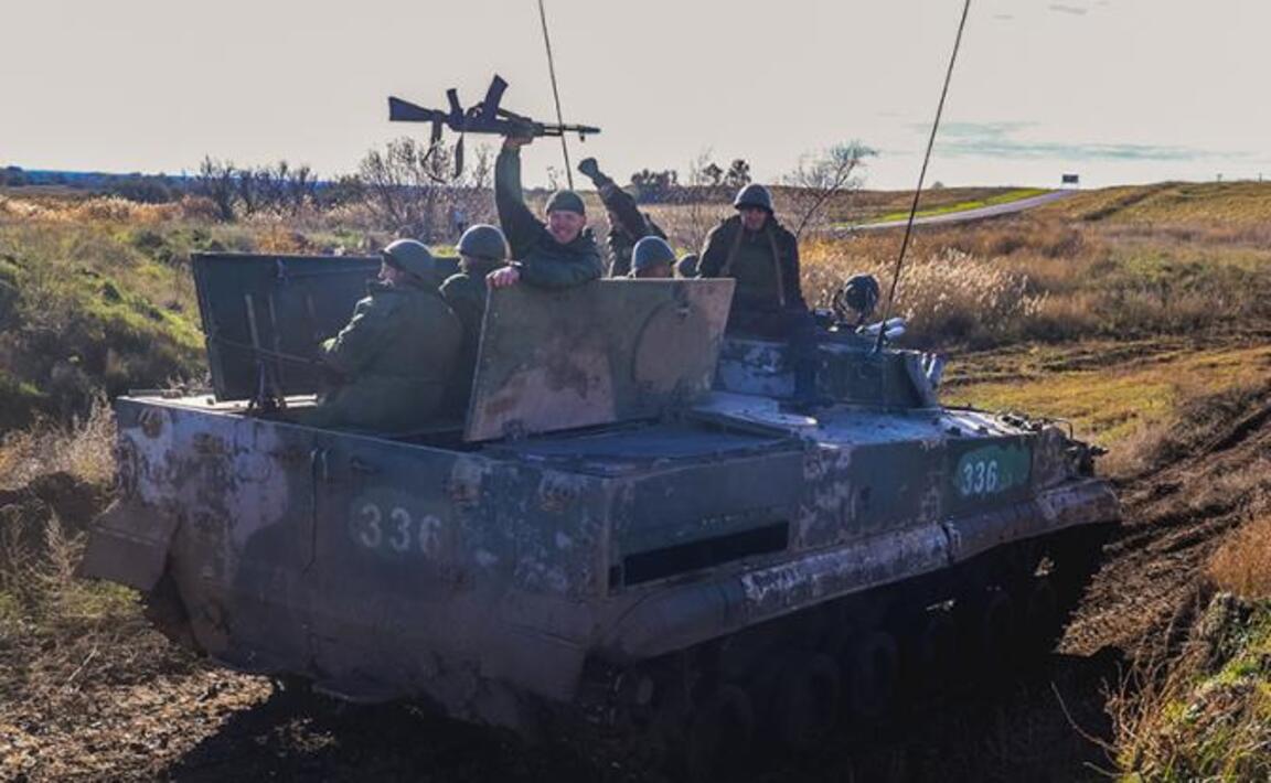 военнослужащие россии. российские военные в херсоне. военные солдаты на украине. Zov россия армия. войска под херсоном.