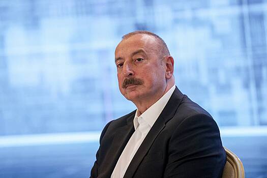 Алиев приехал к говорившему с Зеленским на английском постсоветскому лидеру