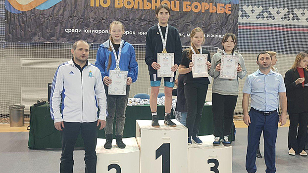 Вольная борьба принесла золото ноябрьцам