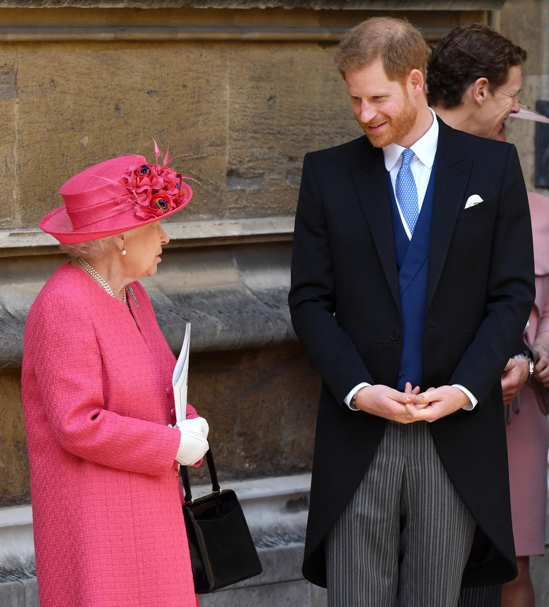 Близкий друг королевы рассказал, как принц Гарри предал Елизавету II
