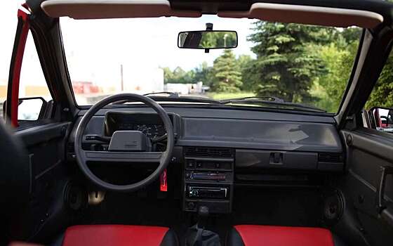 В Москве выставлен на продажу кабриолет ВАЗ 2108