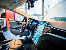 Tesla приостанавливает испытания нового поколения автопилота из-за технических неисправностей