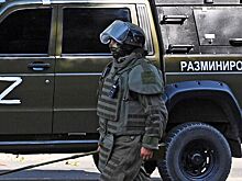 Отряд взрывотехников прибыл на пляж Севастополя