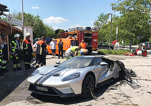 Суперкар Ford GT уничтожили при первой поездке