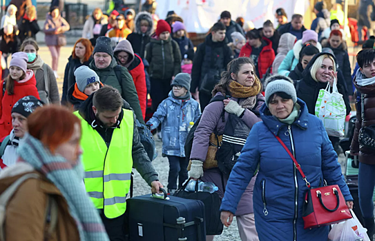 Украинские беженцы начали возвращаться на родину