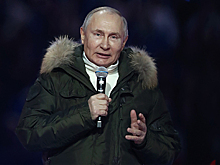 Путин на концерте задал вопрос о любви к России