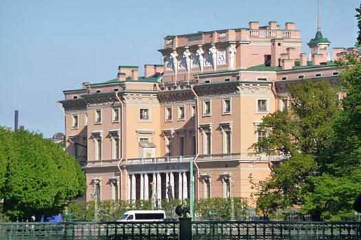 Русский музей отремонтирует столовую Павла I за 300 млн рублей