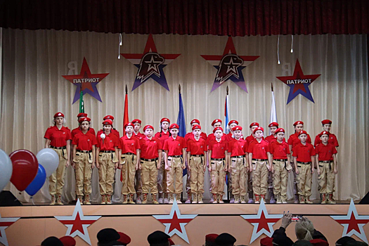 Более 100 свердловских школьников пополнили ряды Юнармии