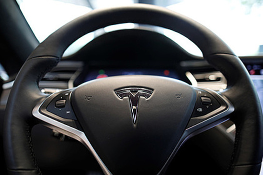 Tesla испытает беспилотную электрофуру
