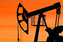 Bloomberg: нефть переживает худшее с 2020 года падение