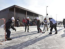 Соревнования по хоккею организуют сотрудники досугового центра «Мастер»