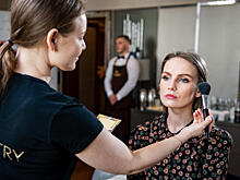 Как звезды готовились к церемонии вручения премии «Золотая Маска» в OK! Style Studio