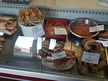 Некачественную мясную продукцию обнаружили на продовольственной базе во Владивостоке