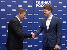 Илья Медведев получил партбилет «Единой России»