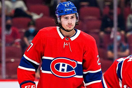 Александр Романов провёл мощный силовой приём на канадском форварде «Рейнджерс»