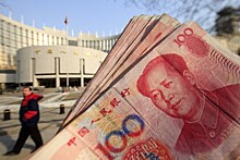 В январе-сентябре нетто-продажи валюты китайскими банками упали на 75%