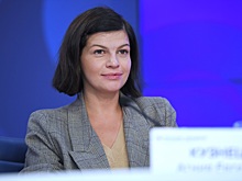 Звезда фильма "Груз 200" снялась в купальнике в горячей купели