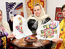 Вышитая карта России. Как над ней работают рукодельницы всей страны