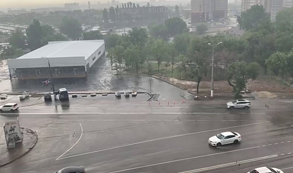 На побережье Камчатки объявили штормовое предупреждение об ураганном ветре