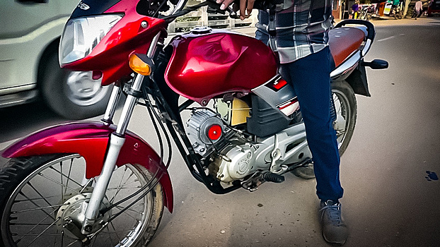 Видео, как недорого переделать обычный мотоцикл в электрический