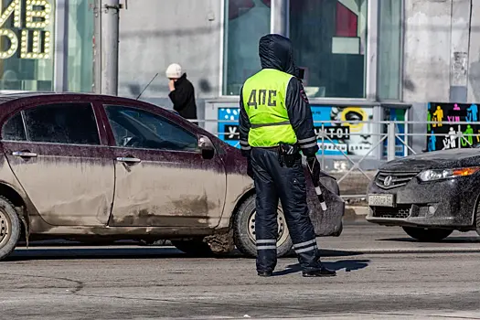 Несовершеннолетний водитель "Лексуса" устроил опасную езду в Краснообске