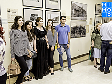 Выставка дореволюционных фотографий открылась в галерее Дома поэзии к юбилею города