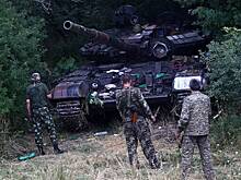 «Я танчик погнал, куда сказали пацаны» В зоне СВО все чаще угоняют военную технику. Кто это делает и как им это удается?