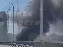 Под путепроводом на улице Луначарского сгорел автомобиль