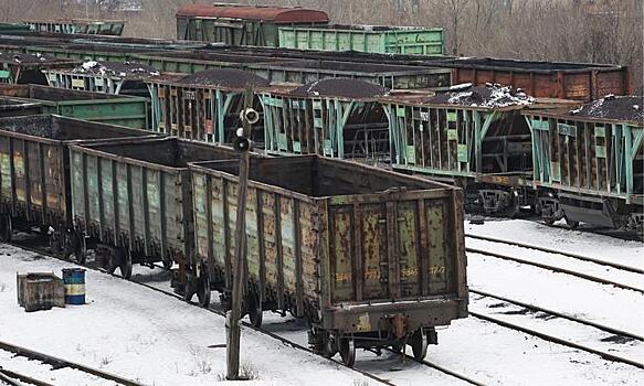 Россия решила поставлять уголь напрямую в Донбасс