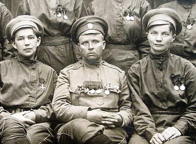 За что большевики казнили первую русскую женщину-офицера