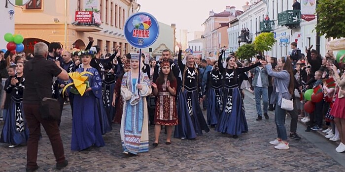 Побывать на карнавальном шествии и попробовать национальную кухню: пять причин побывать на фестивале в Гродно