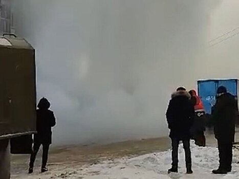 Пять человек пострадали в результате аварии на теплотрассе в Новосибирске
