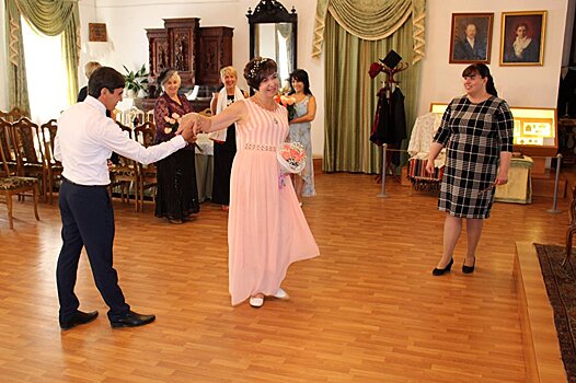Все искренне: друзья рассказали подробности свадьбы россиянки и таджика