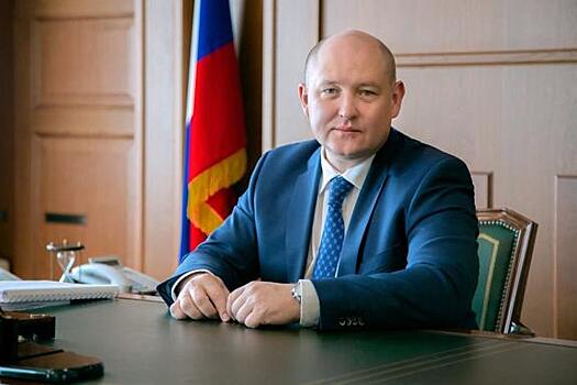 Глава Севастополя отменил закупку 200 швейцарских часов и ручек с символикой правительства