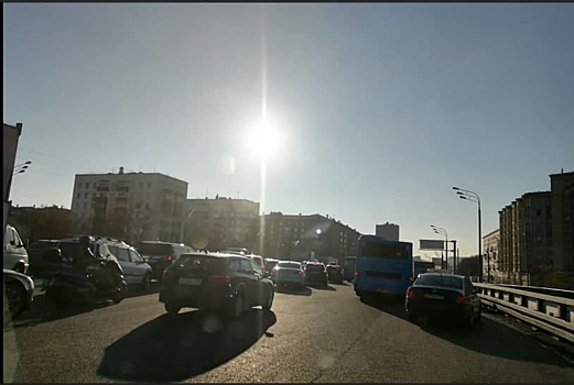 Ремонт асфальта остановил движение на Волоколамке