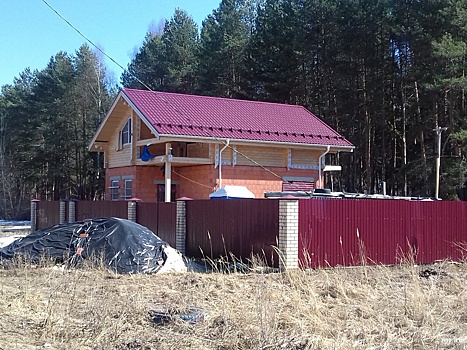 «Нам не дают жить в нашем доме!» Нижегородская семья не может переехать из-за угроз соседей