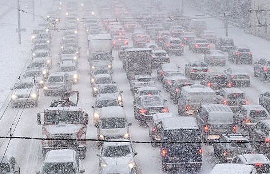 Четырехкратное увеличение трафика на дорогах России в новогодние дни