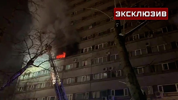 Следователи выясняют причины пожара в столичном отеле, в том числе умышленный поджог