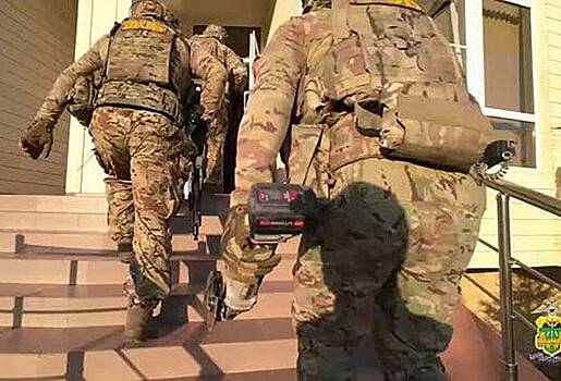 Спецназ со словами «доброе утро» завалил на пол назначенца воров в законе на Кубани